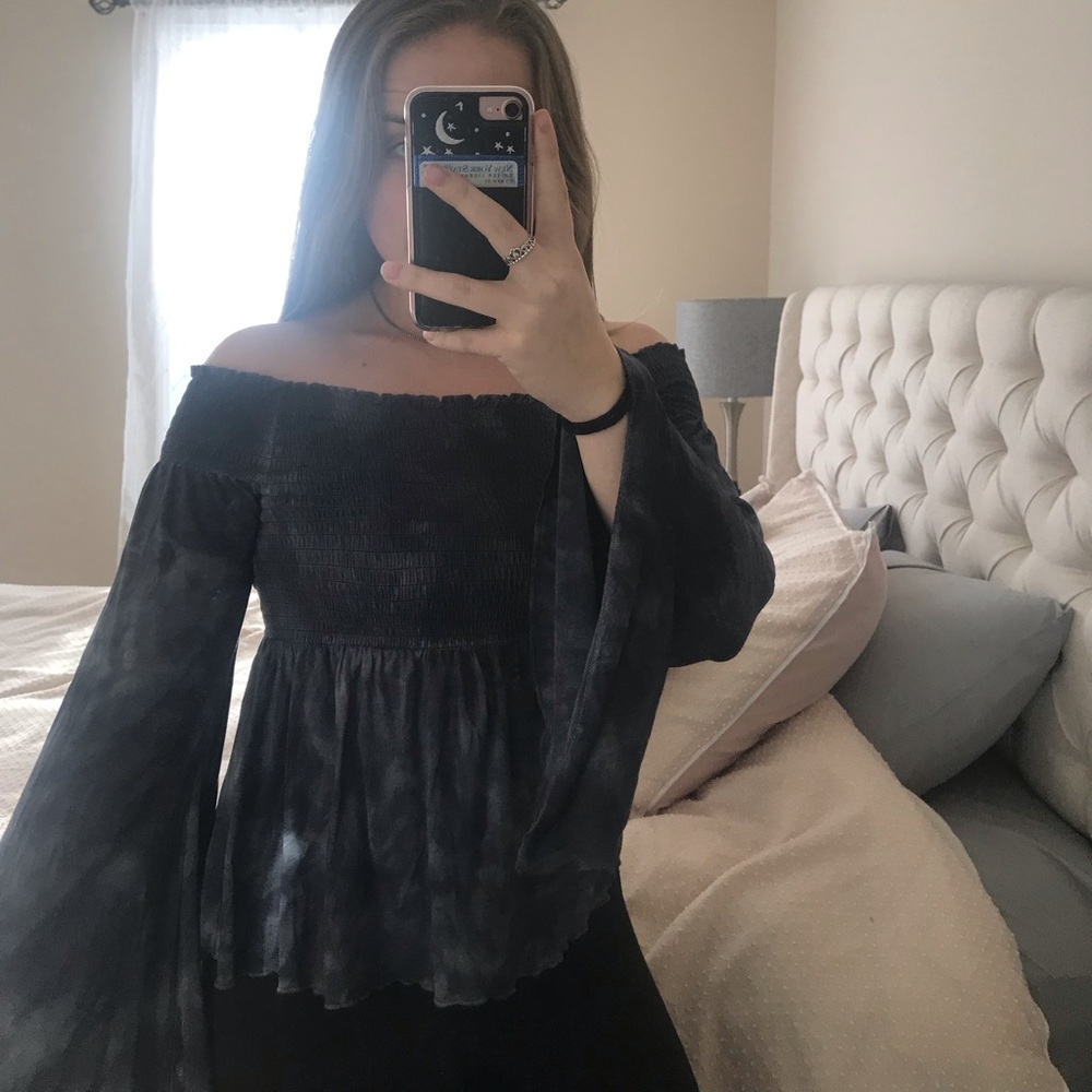American Eagle Off the Shoulder Flowy Top